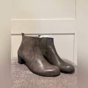 Ecco Women’s Shape 35 Brown Leather Ankle Boots